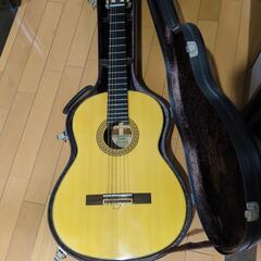 クラシックギター　ハードケース付きの画像