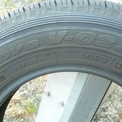 『値下げ』TOYO タイヤ V-02e 145R12LT6PR 小型トラック用 4本セットの画像