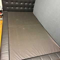 ベッドフレームの画像