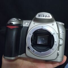 良品　nikon d50 ➕　バッテリー　➕充電器