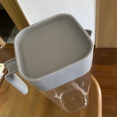 【300円】横置き可　お茶　水　麦茶ポットの画像