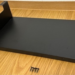 サンワサプライ　デスク 収納 トレー 後付け ネジ固定 取り付け 設置 台 机 テーブル 天板下収納 ラック リモコン 書類 小物 文房具 机下 デスク下収納ラック の画像