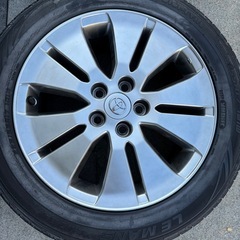 トヨタ純正ホイールタイヤセット
の画像