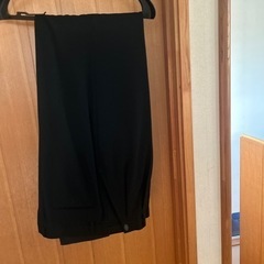 黒スーツの画像