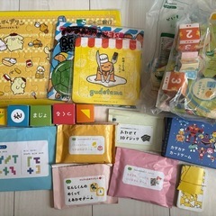 子供向けパズル、すごろく、カードゲームなど