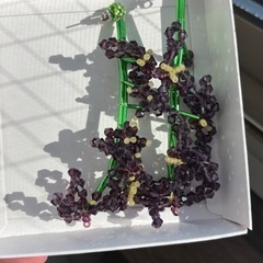 ビーズフラワーピアスの画像