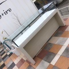 ガラスショーケース