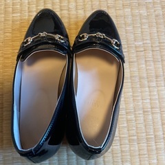 Rope エナメルパンプス