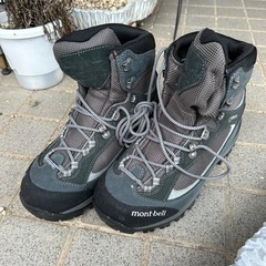 【譲り先決定】montbell 登山靴
