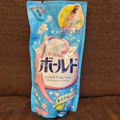 ボールド柔軟剤入り洗剤　詰め替え用　900g