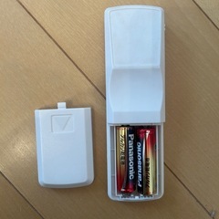 HITACHIシーリングライト(付属リモコン付)の画像