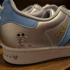 adidas Disneyの画像