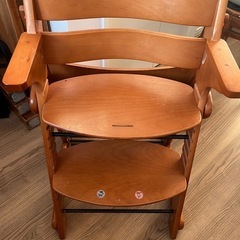 【お譲り先決定】日本育児　たためるベビーチェアの画像