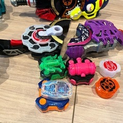 仮面ライダーリバイス&ギーツ変身ベルトの画像