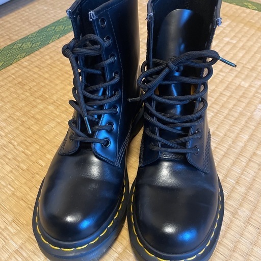Dr Martin 8ホール