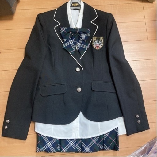 制服
