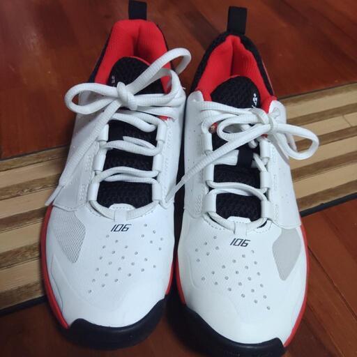 テニスシューズYONEX