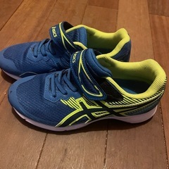 asicsスニーカー
の画像