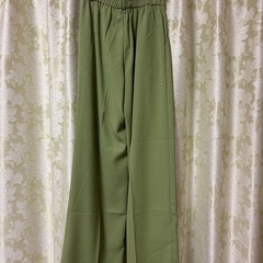 新品のパンツですの画像