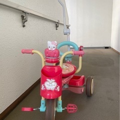 三輪車の画像