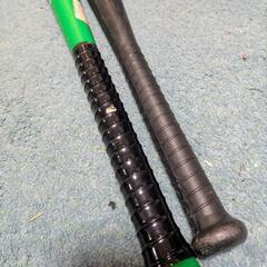 バッド　2本　野球　の画像