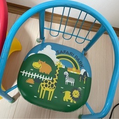 子ども用の椅子の画像