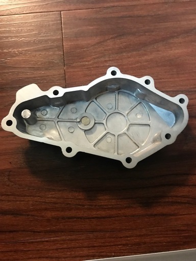 ホンダ　cbx400f   新品ジェネレーターカバー　BEET