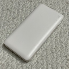 𝐧𝐞𝐰✨モバイルバッテリー白新品