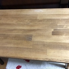 折り畳み机の画像
