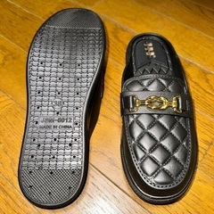 未使用 新品 レディース チェーン装飾 フラットシューズの画像