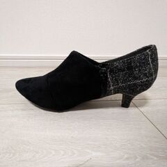 Menue メヌエ ショートブーツ バイカラー 24.5cmの画像