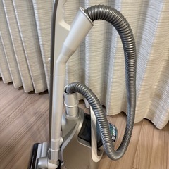軽量サイクロンクリーナー(アイリスオーヤマ製)