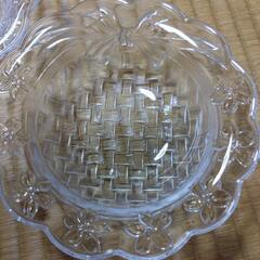 ガラスお皿の画像