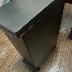 消臭ペダル式ごみ箱 30L 黒