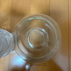 花瓶とメダカ入れの画像