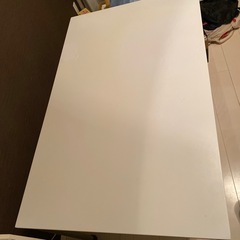 テーブル