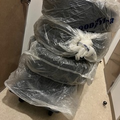 プリウス　スタットレス　４本セットの画像