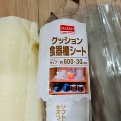 【0円・無料】食器棚シートの画像