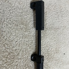 カー　車　リアモニター ブラケット ヘッドレスト 取付 カーモニター マルチアングル モニター 用 汎用 ブラケット用 スタンド ブラック 黒 1カーナビ1個の画像