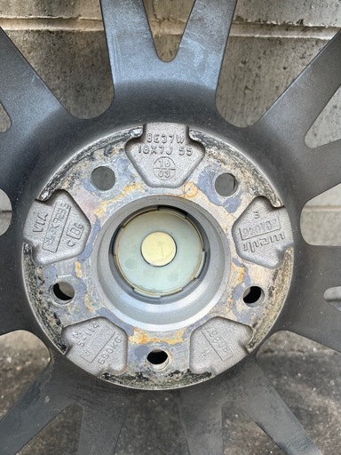 [取引中]スタッドレスタイヤ　215/45R18　　