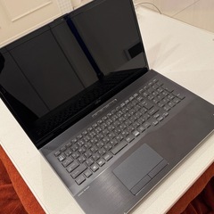 高スペックパソコンFMVN90E2Bの画像