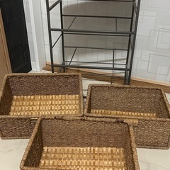 収納　三段　ラタン風？の画像