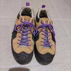 アウトドアシューズの画像