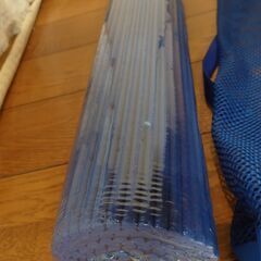 美品　未使用品　SINTEX(シンテックス) スポーツマット STT131　マットサイズ:1800×650×5mm 専用メッシュバッグ付き　ヨガ、エクササイズはもちろん、多目的に使えるマット。滑り止め効果による安定したポジショニングが可能の画像
