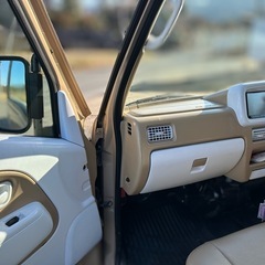 パズ　可愛い車ロシアワズがモデル　オシャレキッチンカーの画像