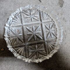 ガラス皿２個セット中古の画像