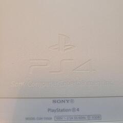 PS4 本体　ケーブルの画像