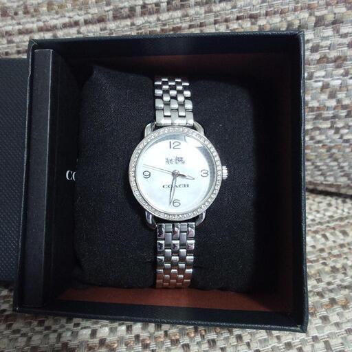 【箱あり新品美品】COACHデランシーフラワー腕時計 COACH デランシー ティーローズ フラワー 腕時計 ピンク ゴールド 花柄