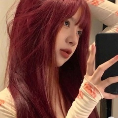 ワインレッドのウィッグ　コスプレ　かつら