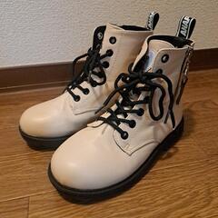 ANAPGIRLベージュのブーツ